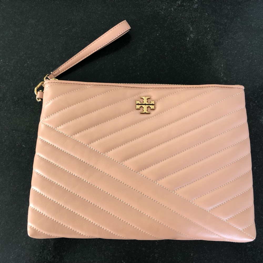 TB CLUTCH IN THE PRETTIEST BLUSH COLOR! Worn only twice, in PERFECT CONDITION!